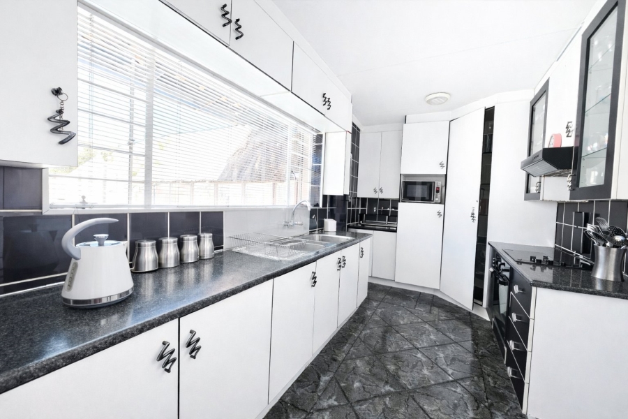 3 Bedroom Property for Sale in Vaalpark Free State